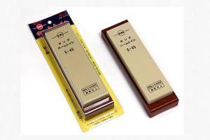 Точильный камень KING #4000 водный на подставке